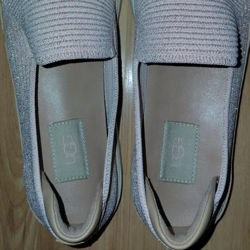 UGG Slip-On Knit Mules in Light Pink with Tan Trim - Picture 4 of 6